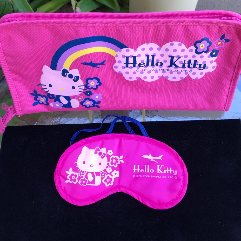 Brand New Hello Kitty&Japan Airline travel kit